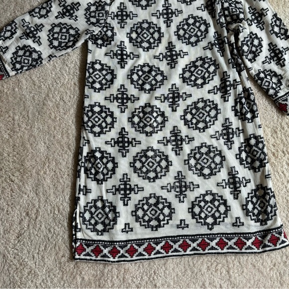 Tolani Medium Shift Dress - Picture 2 of 7